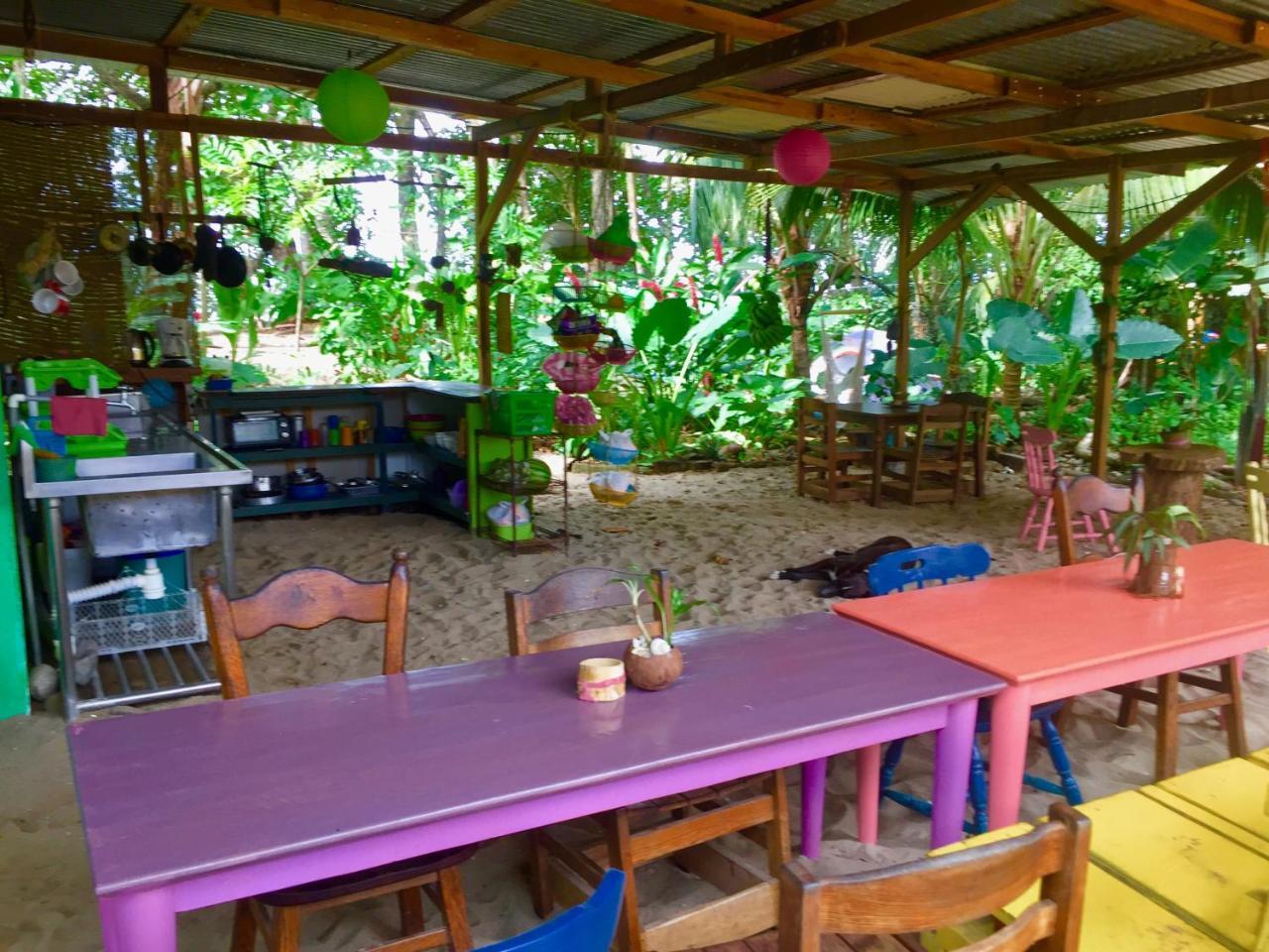 Oasis Albergue Puerto Viejo de Talamanca Exterior foto
